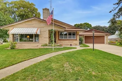 542 E Van Beck Ave, Milwaukee, WI 53207 - Photo 1