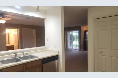 596  Pewaukee Rd #C, Pewaukee, WI 53072 - Photo 7