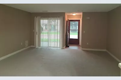 596  Pewaukee Rd #C, Pewaukee, WI 53072 - Photo 9