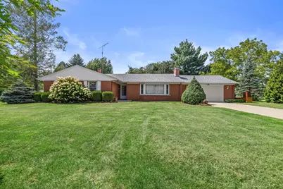 3628  Country Ln, Racine, WI 53405 - Photo 3