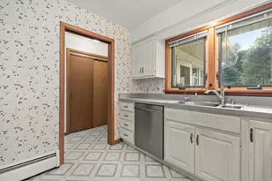 3628 Country Ln, Racine, WI 53405 - Photo 11