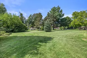 3628 Country Ln, Racine, WI 53405 - Photo 35
