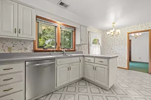 3628 Country Ln, Racine, WI 53405 - Photo 11