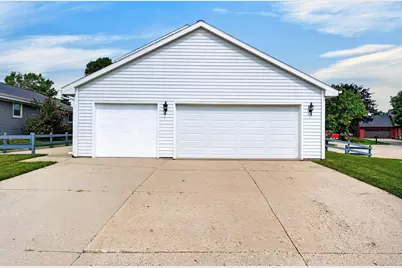 3110  Sherman Ct, South Milwaukee, WI 53172 - Photo 3