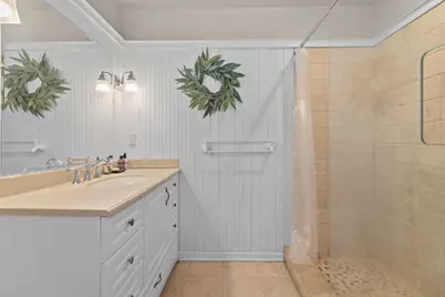 962  Shabbona Dr, Fontana, WI 53125 - Photo 11