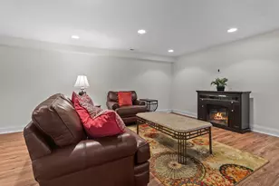 962 Shabbona Dr, Fontana, WI 53125 - Photo 19