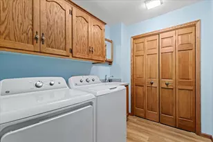 1222 Hidden Fields Dr, West Bend, WI 53095 - Photo 25