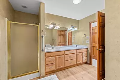 1222  Hidden Fields Dr, West Bend, WI 53095 - Photo 31