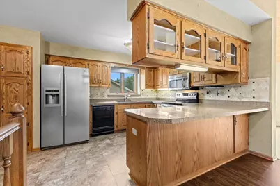 1222  Hidden Fields Dr, West Bend, WI 53095 - Photo 15
