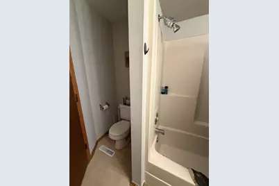 885 S Imperial Dr #889, Hartland, WI 53029 - Photo 23