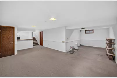 2909  Pelham Dr, Madison, WI 53713 - Photo 41