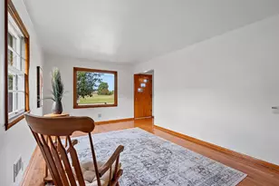 1621 Johnston Dr, Manitowoc, WI 54220 - Photo 7