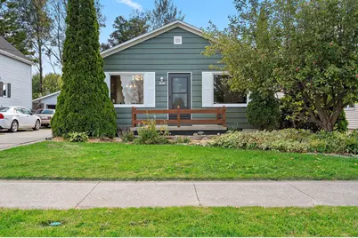 1621  Johnston Dr, Manitowoc, WI 54220 - Photo 1