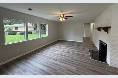 925 N Oakwood Ave, Oconomowoc, WI 53066 - Photo 15