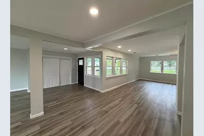 925 N Oakwood Ave, Oconomowoc, WI 53066 - Photo 7