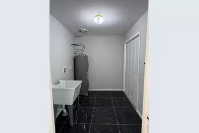 925 N Oakwood Ave, Oconomowoc, WI 53066 - Photo 25
