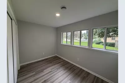 925 N Oakwood Ave, Oconomowoc, WI 53066 - Photo 23