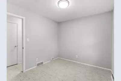 4913 N Navajo Ave, Glendale, WI 53217 - Photo 19