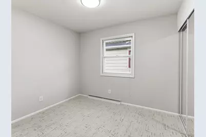 4913 N Navajo Ave, Glendale, WI 53217 - Photo 21