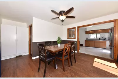 4917 S 28th St, Greenfield, WI 53221 - Photo 15