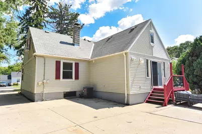 4917 S 28th St, Greenfield, WI 53221 - Photo 35