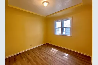 1727 W Arrow St, Milwaukee, WI 53204 - Photo 17