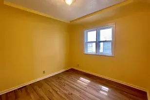 1727 W Arrow St, Milwaukee, WI 53204 - Photo 17