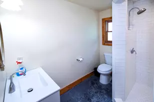 226 W Capitol Dr, Hartland, WI 53029 - Photo 33