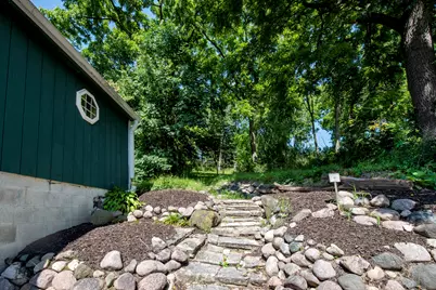 226 W Capitol Dr, Hartland, WI 53029 - Photo 7