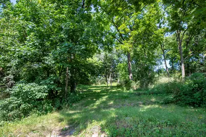 226 W Capitol Dr, Hartland, WI 53029 - Photo 9