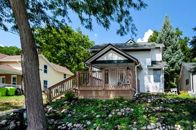 226 W Capitol Dr, Hartland, WI 53029 - Photo 3