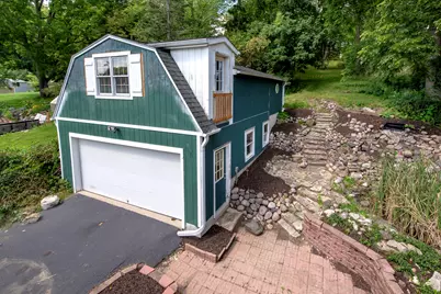 226 W Capitol Dr, Hartland, WI 53029 - Photo 11
