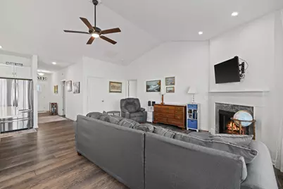 602  Cadence Cir, Lake Geneva, WI 53147 - Photo 9