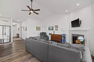 602 Cadence Cir, Lake Geneva, WI 53147 - Photo 9