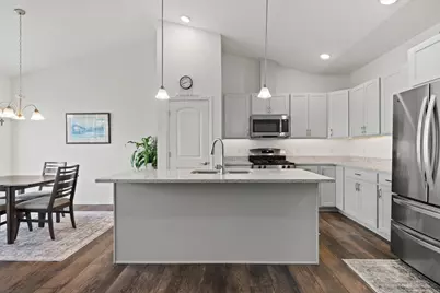 602  Cadence Cir, Lake Geneva, WI 53147 - Photo 11