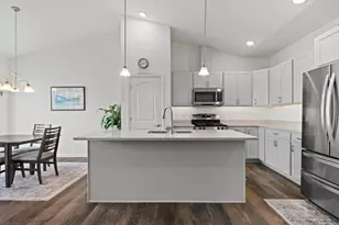 602 Cadence Cir, Lake Geneva, WI 53147 - Photo 11