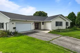 320 Arbor Ridge Dr, Delavan, WI 53115 - Photo 1