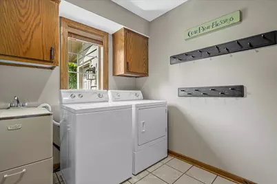 335 W Highland Dr, Grafton, WI 53024 - Photo 23