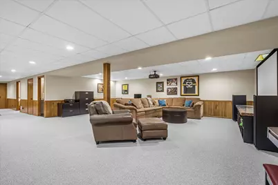 335 W Highland Dr, Grafton, WI 53024 - Photo 25