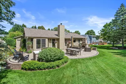 335 W Highland Dr, Grafton, WI 53024 - Photo 31