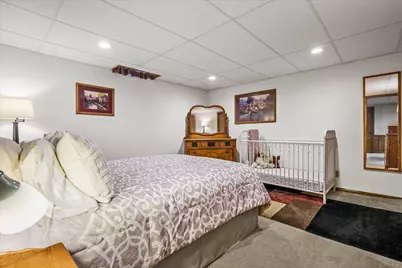 335 W Highland Dr, Grafton, WI 53024 - Photo 29