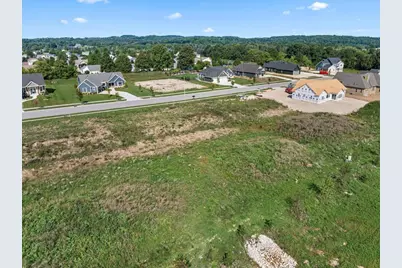376  Sandstone St #Lt119, Slinger, WI 53086 - Photo 11