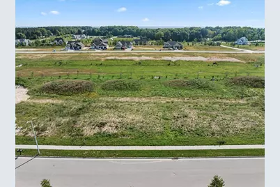 376  Sandstone St #Lt119, Slinger, WI 53086 - Photo 9