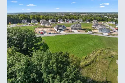 N66W21310  Sweet Clover Dr #Lt49, Menomonee Falls, WI 53051 - Photo 11