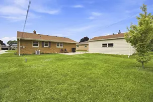 4453 S 66th St, Greenfield, WI 53220 - Photo 19