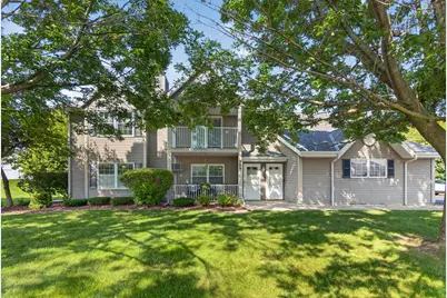 269  Minz Park Cir #1, West Bend, WI 53095 - Photo 17