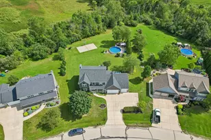 10468 S George Dr, Oak Creek, WI 53154 - Photo 39