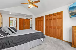 10468 S George Dr, Oak Creek, WI 53154 - Photo 17