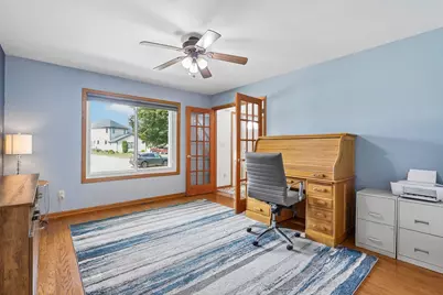 10468 S George Dr, Oak Creek, WI 53154 - Photo 11
