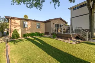 W180S6903 Muskego Dr, Muskego, WI 53150 - Photo 19
